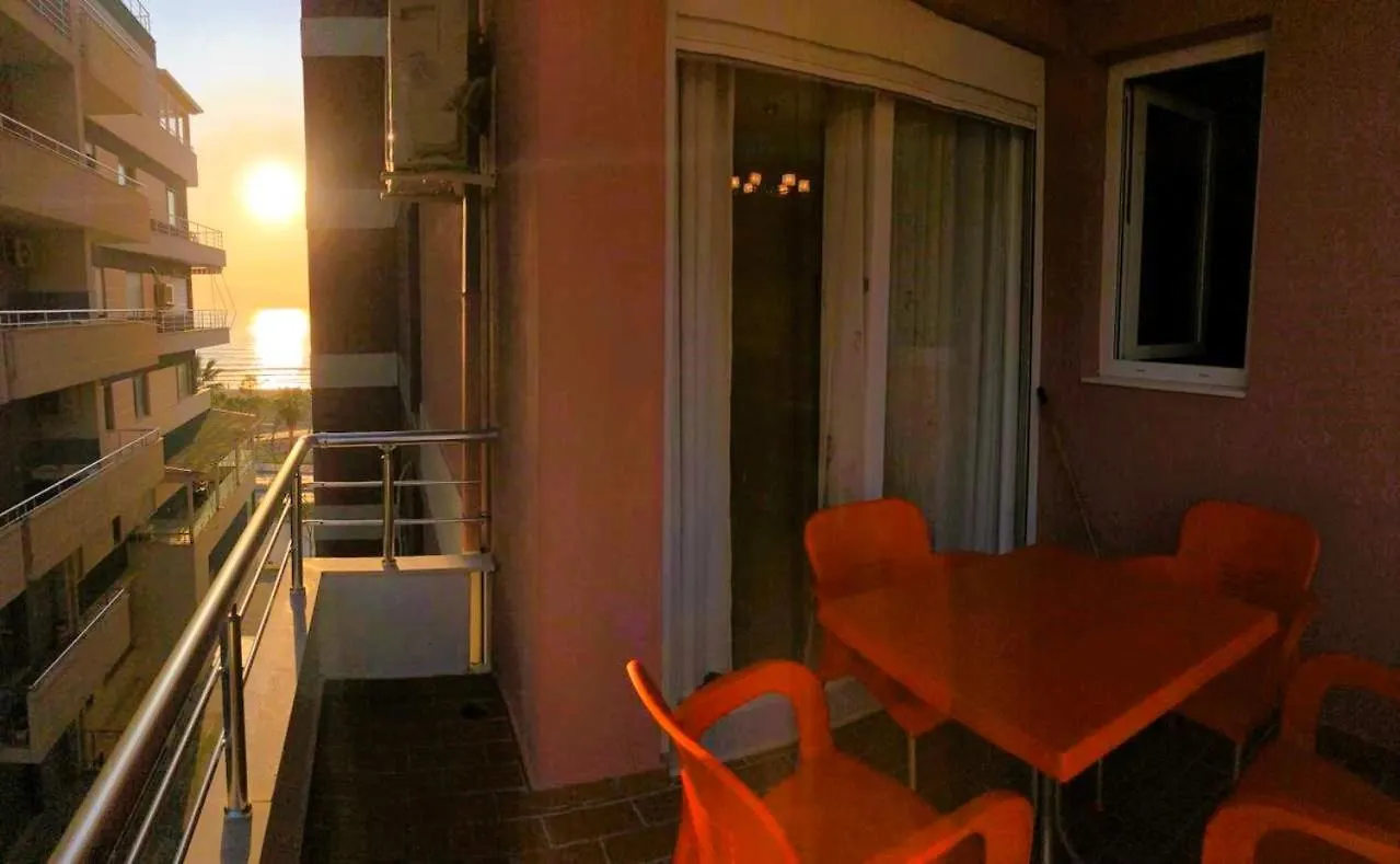 Lungomare Beachfront Apartment Vlore